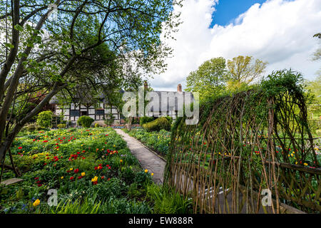 Anne Hathaway Ferienhaus und Gärten in Stratford-upon-Avon war das Haus von Anne Hathaway, die Ehefrau von William Shakespeare Stockfoto