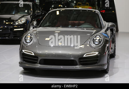 ISTANBUL, Türkei - 30. Mai 2015: Porsche 911 Turbo S in Istanbul Autoshow 2015 Stockfoto