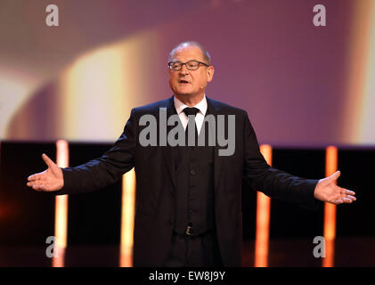 Berlin, Deutschland. 19. Juni 2015. Schauspieler und Laudator Burghart Klaußner auf der Bühne der 65. Deutscher Filmpreis (Deutscher Filmpreis) in Berlin, Deutschland. Bildnachweis: Dpa picture Alliance/Alamy Live News Stockfoto