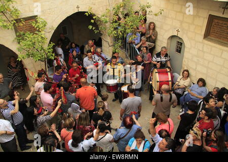 Jerusalem, Gründonnerstag wird in die syrische orthodoxe St. Mark-Kirche gefeiert. Stockfoto