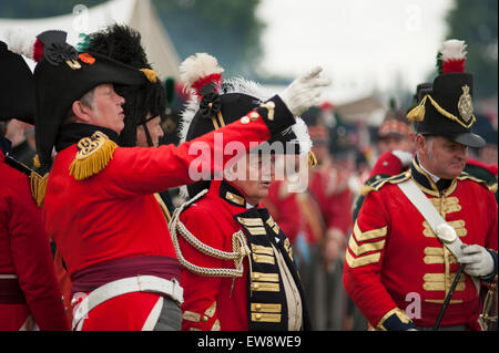 Alliierten Biwak, Waterloo, Belgien. 20. Juni 2015. Wellingtons massive Nachstellung der alliierten Armee montiert auf dem Schlachtfeld für eine Trauerfeier Morgen. Bildnachweis: Malcolm Park Leitartikel/Alamy Live-Nachrichten Stockfoto