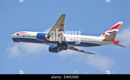 British Airways Boeing 777 G-VIIL Abfahrt Flughafen London-Heathrow LHR Stockfoto