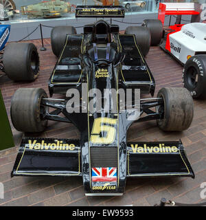 Der Lotus 78, der im National Motor Museum in Beaulieu ausgestellt wird, zeigt die innovative Technik und das Design eines der legendärsten Autos der Formel 1. Stockfoto