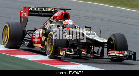 Romain Grosjean nahm an den Formel-1-Vorsaisontests 2013 auf dem Circuit de Barcelona-Catalunya Teil, wo er sich darauf konzentrierte, das Setup und die Leistung seines Lotus-Autos für die kommende Saison zu verbessern. Stockfoto