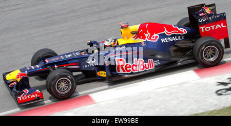 Sebastian Vettel fuhr für Red Bull Racing während des Grand Prix von Malaysia 2012 FP2. Der deutsche Fahrer zeigte an einem hart umkämpften Rennwochenende starke Leistung und stellte damit die Voraussetzungen für seine dominante Saison dar. Stockfoto