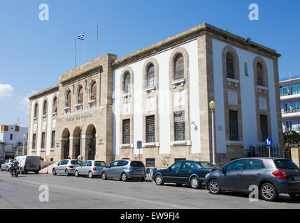 Rhodos, Griechenland - 12. Juni 2015: Zentralbank von Griechenland auf der Insel Rhodos, Griechenland. Stockfoto