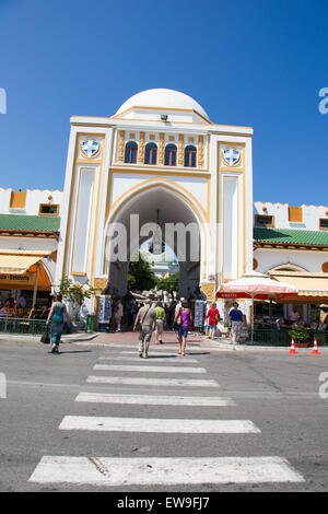 Rhodos, Griechenland - 12. Juni 2015: Markt Nea Agora von Mandraki in Rhodos, Griechenland. Stockfoto