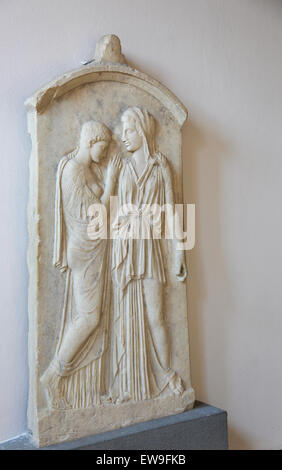 Grabstele des Kalliarista im archäologischen Museum auf der Insel Rhodos in Griechenland. Stockfoto