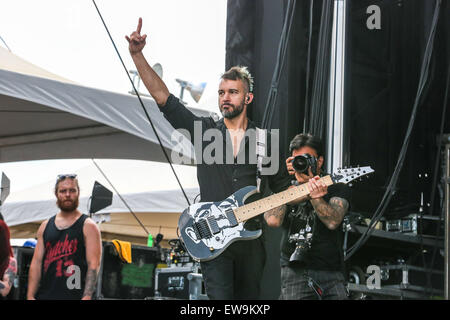 Charlotte, North Carolina, USA. 20. Juni 2015. Butcher Babies führt im Rahmen des Festivals 2015 Carolina Rebellion auf dem Charlotte Motor Speedway in Charlotte, North Carolina. © Andy Martin Jr./ZUMA Draht/Alamy Live-Nachrichten Stockfoto