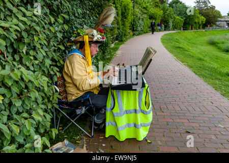 Straße Entertainer, Lewes, Sussex, UK Stockfoto