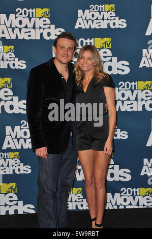 LOS ANGELES, CA - 5. Juni 2011: Cameron Diaz & Jason Segel auf der 2011 vergibt MTV Movie im Gibson Amphitheatre, Universal Studios, Hollywood. Stockfoto