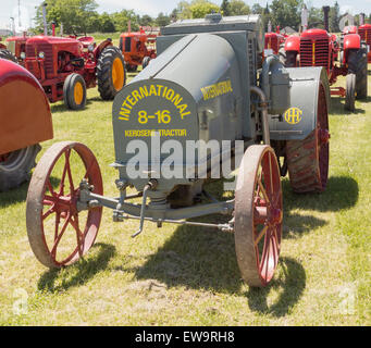 International Harvester 8-16 Kerosin Traktor. 1917-1922, antike Power Show in Lindsay, Ontario Stockfoto