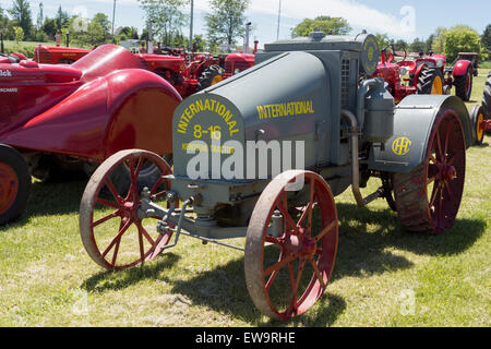 International Harvester 8-16 Kerosin Traktor. 1917-1922, antike Power Show in Lindsay, Ontario Stockfoto