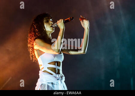 Barcelona, Katalonien, Spanien. 20. Juni 2015. Britischer Sänger, Songwriter, Produzent und Tänzerin TAHLIAH BARNETT aka FKA Zweige, tritt bei der 22. Sonar Barcelona Kredit: Matthias Oesterle/ZUMA Wire/ZUMAPRESS.com/Alamy Live News Stockfoto