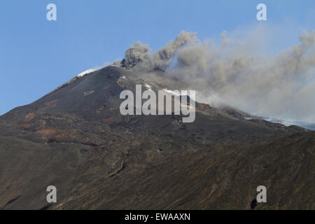 Den Ätna Asche Emissionen Stockfoto