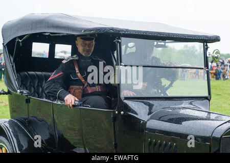 Russland, TSCHERNOGOLOWKA - 17.Mai: Unbekannten Männern in Rolle des General Kornolov auf History Reenactment der Schlacht von Bürgerkrieg 1914-1919 am 17. Mai 2014, Russland Stockfoto