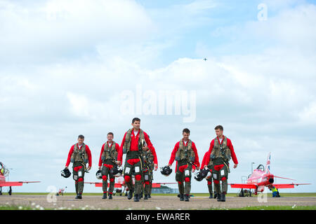 Royal Air Force Red Arrows-Piloten an RAF Scampton in Lincolnshire Stockfoto
