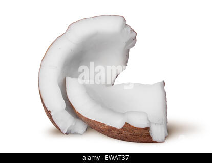 Zwei Stücke von Kokos Fruchtfleisch gedrehten isolierten auf weißen Hintergrund Stockfoto