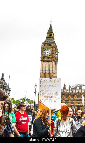 Demonstranten während der Anti-strenge März in London 2015 Stockfoto