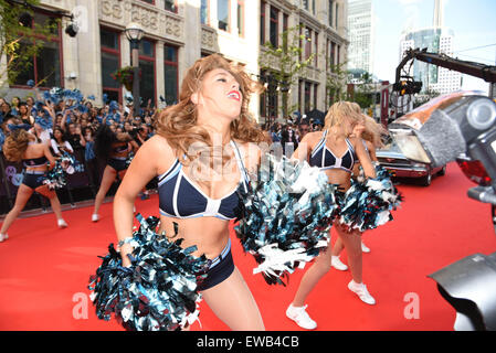 21. Juni 2015 kommen - Toronto, Ontario, Kanada - Cheerleader bei den 2015 MuchMusic Video Awards am MuchMusic HQ auf 21. Juni 2015 in Toronto, Kanada. (Kredit-Bild: © Igor Vidyashev/ZUMA Draht) Stockfoto