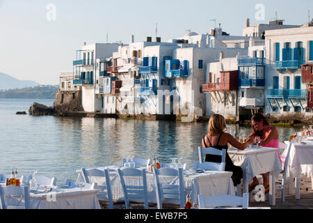 Griechenland, Kykladen, Mykonos, Mykonos-Stadt (Chora), Alefkantra Oder Venetia-Viertel, Auch "Kleines Venedig" dimmed. Sterben Sie meh Stockfoto