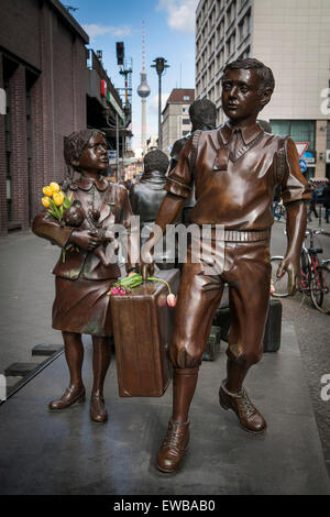 Denkmal-Züge zum Leben - Züge bis zum Tod, Berlin, Deutschland Stockfoto