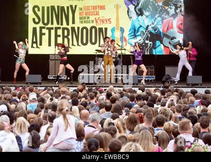 Bild zeigt: West End Live am Trafalgar Square in London heute 20.6.15 sonnigen Nachmittag mit Knicke Musik Pic von Gavin Rodgers/Pixe Stockfoto