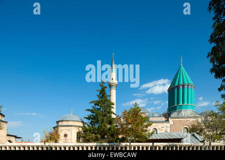 Ägypten, Konya, Mevlana-Museum, Minarett der Mevlana-Moschhe Und Türbe des Calaeddin Rumi, des Gründers des Mevlana-Ordens Stockfoto