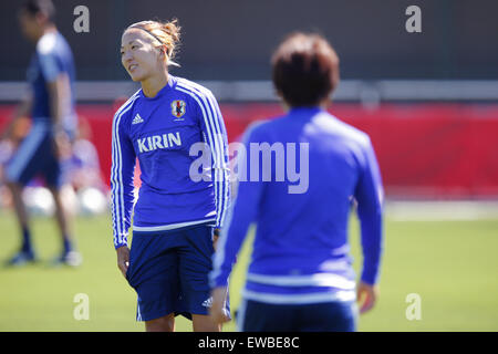 Reiches Feld, Vancouver, Kanada. 21. Juni 2015. Yuki Ogimi (JPN), 21. Juni 2015 - Fußball: Japan National Team offizielle Traniig Settion vor der FIFA Frauen WM Kanada 2015 rund 16 Mach bei Empire Field, Vancouver, Kanada. Bildnachweis: Yusuke Nakansihi/AFLO SPORT/Alamy Live-Nachrichten Stockfoto