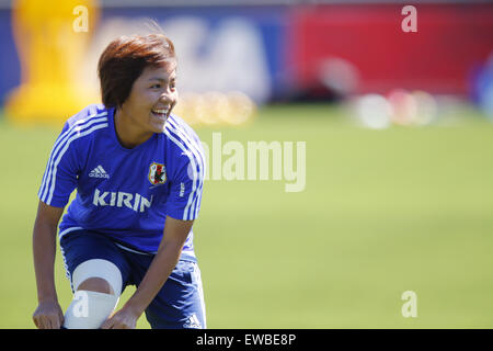 Reiches Feld, Vancouver, Kanada. 21. Juni 2015. Mana Iwabuchi (JPN), 21. Juni 2015 - Fußball: Japan National Team offizielle Traniig Settion vor der FIFA Frauen WM Kanada 2015 rund 16 Mach bei Empire Field, Vancouver, Kanada. Bildnachweis: Yusuke Nakansihi/AFLO SPORT/Alamy Live-Nachrichten Stockfoto