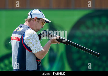 Baku, Aserbaidschan. 21. Juni 2015. Jan Sychra aus Tschechien tritt im Herren Tontaubenschießen final in Baku 2015 1. European Games in Baku, Aserbaidschan, 21. Juni 2015. Bildnachweis: David Tanecek/CTK Foto/Alamy Live-Nachrichten Stockfoto