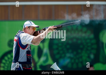 Baku, Aserbaidschan. 21. Juni 2015. Jan Sychra aus Tschechien tritt im Herren Tontaubenschießen final in Baku 2015 1. European Games in Baku, Aserbaidschan, 21. Juni 2015. Bildnachweis: David Tanecek/CTK Foto/Alamy Live-Nachrichten Stockfoto