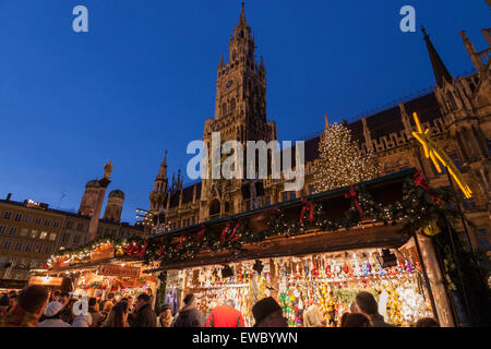 Weihnachtsmarkt in Marienplatz München Stockfoto