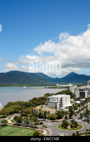 Luftaufnahme der Stadt Cairns, Blick auf den Pier Stockfoto