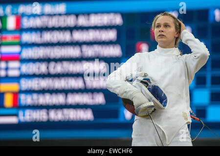 Baku, Aserbaidschan. 23. Juni 2015. Deutschlands Britta Heidemann konkurriert mit in das Fechten - Frauen individuelle Degen Pool runden bei den Baku 2015 europäischen spielen in Baku Crystal Hall in Baku, Aserbaidschan, 23. Juni 2015. Bildnachweis: Dpa picture Alliance/Alamy Live News Stockfoto