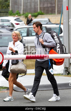 Wimbledon, London, UK. 23. Juni 2015. Andy Murray kommt in die AELTC zum ersten Mal seit dem Gewinn der Königin Club Turnier vor den 2015 Wimbledon Tennis Championships Credit: Amer Ghazzal/Alamy Live-Nachrichten Stockfoto