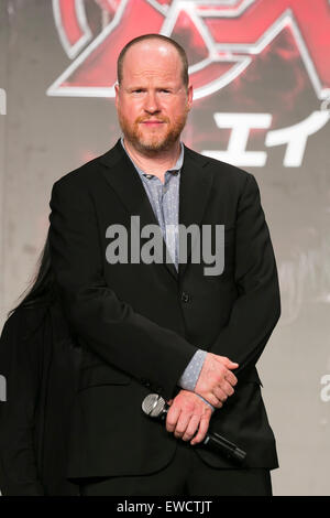 Tokio, Japan. 23. Juni 2015. Regisseur Joss Whedon besucht die japanische Premiere für den Film "The Avengers: Age of Ultron" in der Innenstadt von Tokio, Japan am 23. Juni 2015. Der Film wird in Japan von Walt Disney Studio Japan mit einem bundesweiten Release vom 4. Juli verteilt werden. Bildnachweis: Rodrigo Reyes Marin/AFLO/Alamy Live-Nachrichten Stockfoto