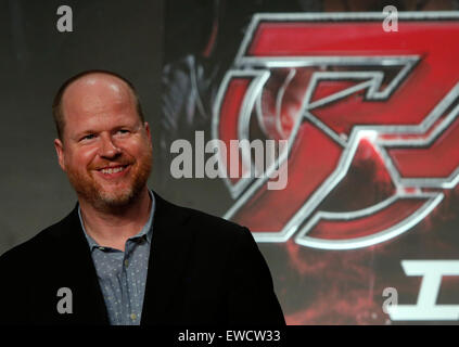 Tokio, Japan. 23. Juni 2015. Regisseur Joss Whedon besucht eine Premierenveranstaltung für seinen neuen Film "The Avengers: Age of Ultron" in Tokio, Japan, 23. Juni 2015. Der Film wird für die Öffentlichkeit vom 4. Juli in Japan gezeigt. Bildnachweis: Stringer/Xinhua/Alamy Live-Nachrichten Stockfoto