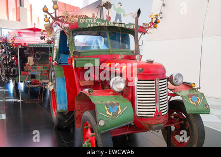 Das National Museum of Australia bewahrt Australiens sozial-und Gesellschaftsgeschichte, wichtige Themen, Menschen und Ereignisse, Acton, Canberra erkunden Stockfoto