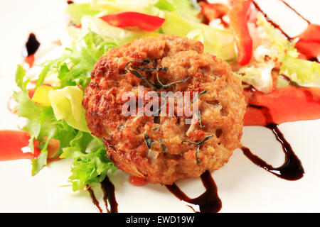 Gemüse Burger mit Balsamico-Essig-sauce Stockfoto