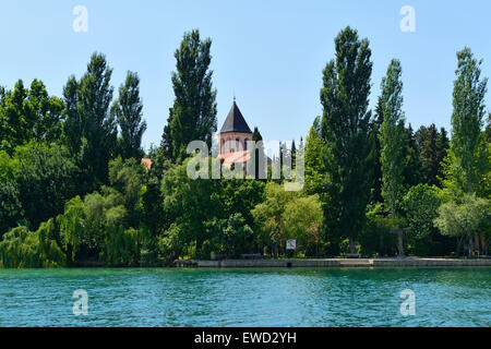 Ansatz zum Franziskanerkloster Visovac auf See Visovac im Krka Nationalpark an der dalmatinischen Küste von Kroatien Stockfoto