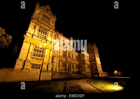 Wollaton Hall beleuchtet in der Nacht, Wollaton Nottinghamshire England UK Stockfoto