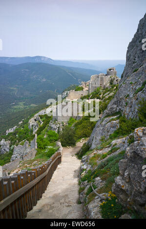 Peyrepertuse Katharer-Burg, französischen Pyrenäen Stockfoto