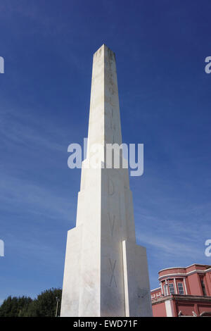 Obelisk mit der Aufschrift Mussolini Dux, Sportstadion Stadio dei Marmi erbaut in den 1920er Jahren Foro Italico, Rom Italien Stockfoto