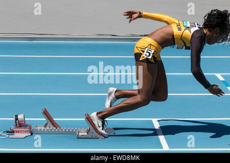DeeDee Trotter (USA) ab in die Frauen 400 m B-Rennen im Jahr 2015 Adidas NYC Diamond League Grand Prix Stockfoto