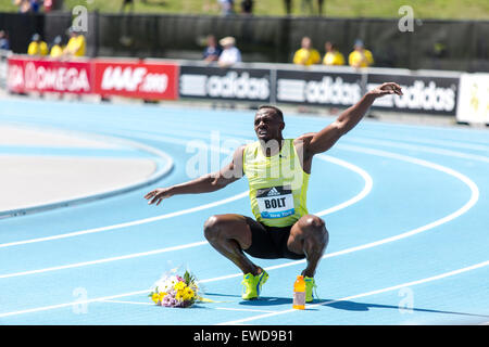 Usain Bolt (JAM) nach dem Sieg der Herren 200m beim 2015 Adidas NYC Diamond League Grand Prix Stockfoto