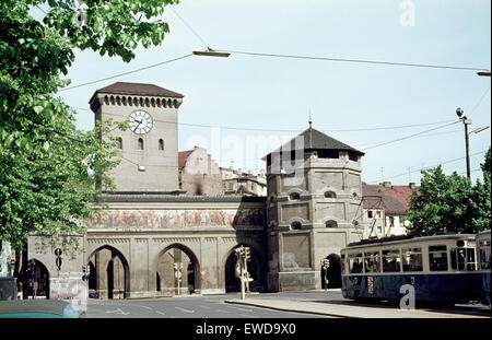 Isartor München in der Mitte der sechziger Jahre 1965 Das Isartor von München in Den Sechzigern Stockfoto