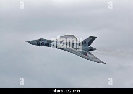 Die Welten letzte flugfähige Avro Vulcan B Mk 2, der am Ende der Air Show Saison 2015 bringen eine enge 5 geerdet werden Stockfoto