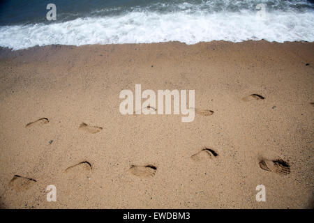 Spuren im Sand am Strand - Stil Retro Foto Stockfoto