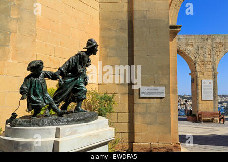 Les Gavroches Statue, Upper Barrakka Garten, Valletta, Malta, Europa Stockfoto